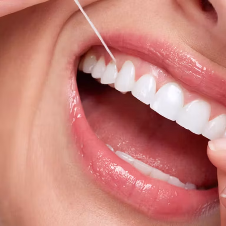 sensodyne-flossing-tips-from-a-dentist-main